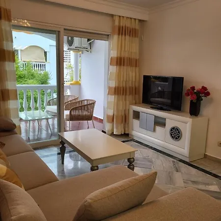 сozy 2 Bedroom In Area Of Apartament