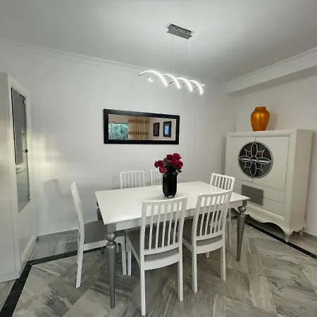 сozy 2 Bedroom In Area Of Apartamento Marbella